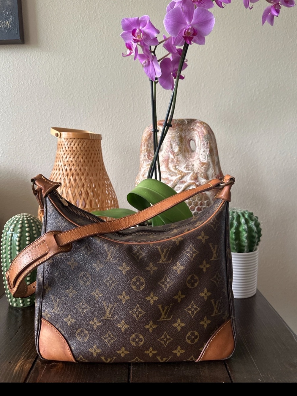 Louis Vuitton Boulogne 30 Monogram
Shoulder Bag